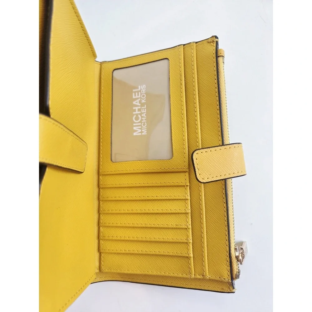 New Michael Kors Jet Set Travel Double Zip Wallet Leather Phone‎ Yellow NEW
